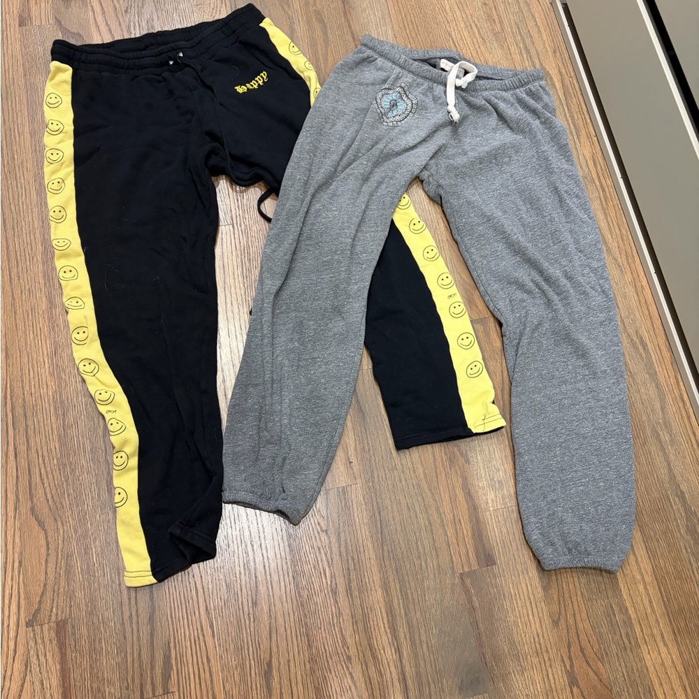 Womens Smile-Stripe Jogger Pants - Black & Grey